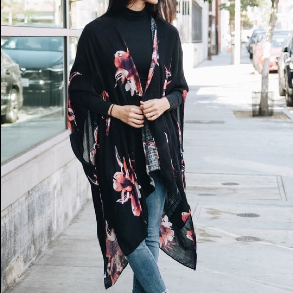SOLD OUT Floral Boho Kimono Printed Wrap Scarf Top - Picture 3 of 4